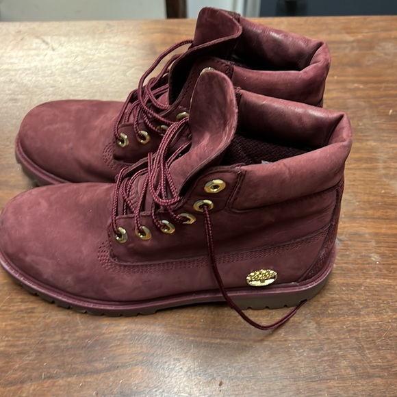 Women’s size (6) Timberland boots. - Picture 4 of 8